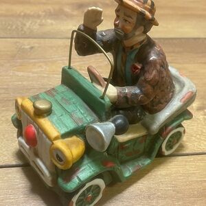 Emmett Kelly Jr. Weary Willie in automobile